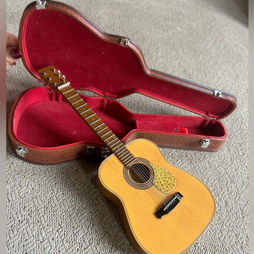 American Girl doll - Guitar set